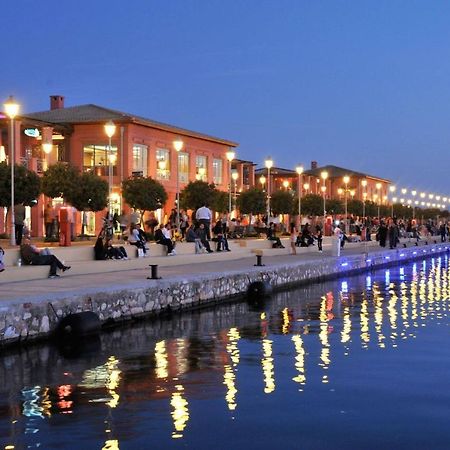 Seaside Apartment In Flisvos Marina Афіни Екстер'єр фото